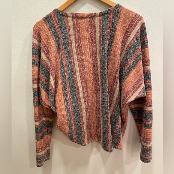 Fall Sweater size Medium - Picture 3 of 7